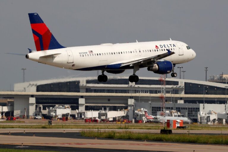 delta-airlines-tops-earnings-estimates-on-strong-premium-demand