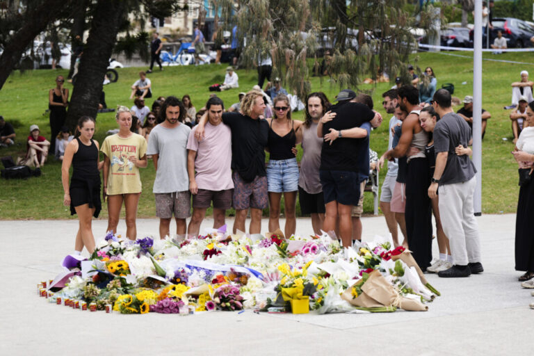 toronto-rabbi-whose-relative-was-injured-and-colleague-killed-in-bondi-attack-warns-of-internal-threats
