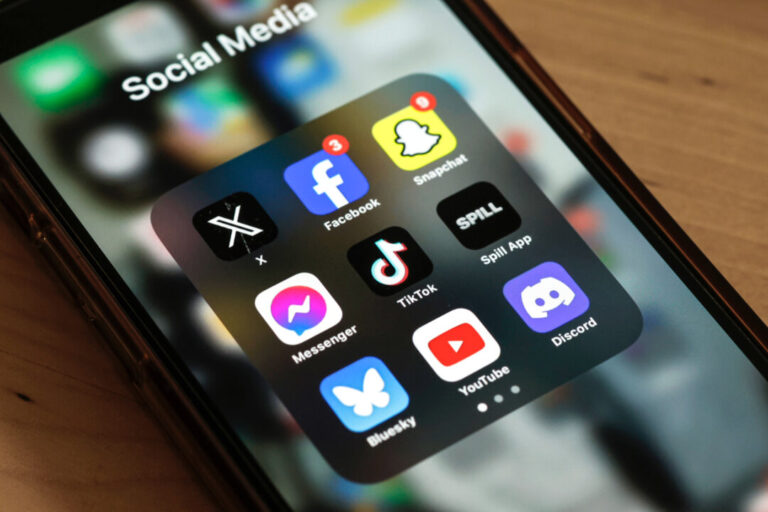 eu-launches-child-safety-probe-into-snapchat,-youtube,-app-stores