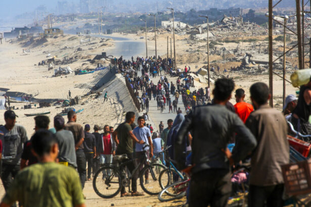 gaza-residents-begin-returning-home-amid-cease-fire