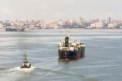 trump-orders-blockade-off-venezuela-coast-to-stop-sanctioned-oil-tankers