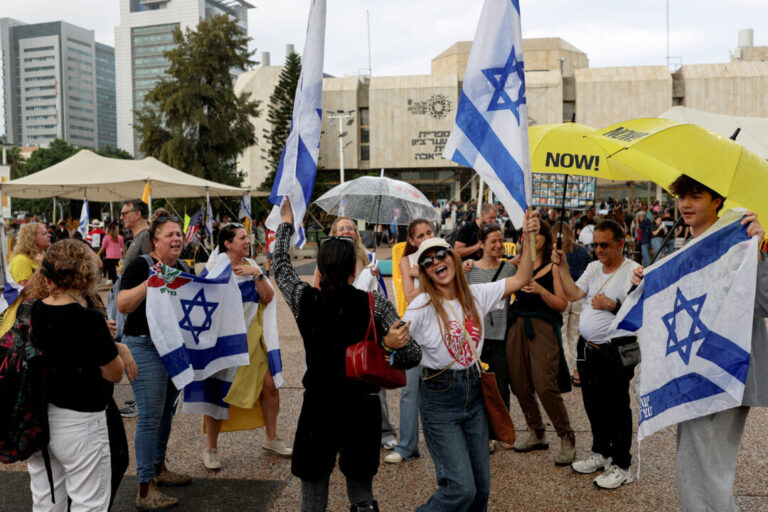 view-of-hostages-square-in-tel-aviv,-israel