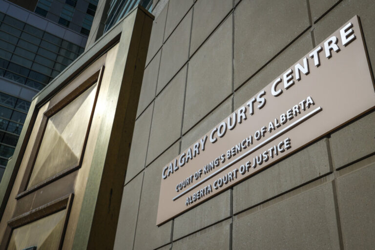 mandatory-oath-to-king-for-new-lawyers-unconstitutional,-alberta-appeals-court-rules