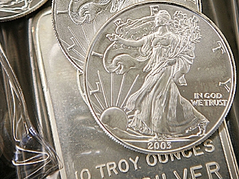 silver-increases-1.5-percent-on-monday,-up-76-percent-in-2025