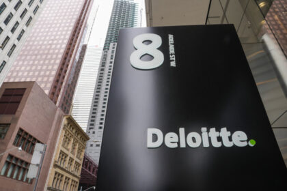 feds-defend-$1.1-million-deloitte-contract-for-ai-advice-after-firm-admitted-mistakes