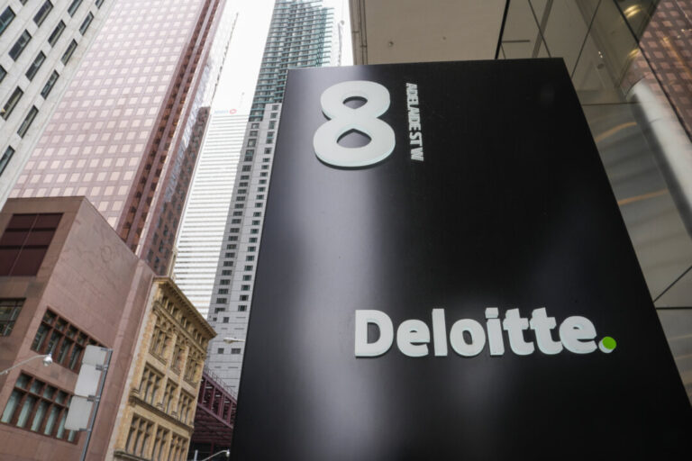 feds-defend-$1.1-million-deloitte-contract-for-ai-advice-after-firm-admitted-mistakes