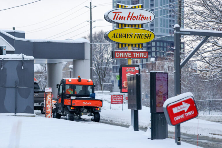 tim-hortons-franchisee-rehires-staff-after-backlash-over-‘canadian-workers’-being-let-go