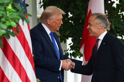 trump-carney-hot-mic-in-egypt:-‘at-least-i-didn’t-call-you-governor’
