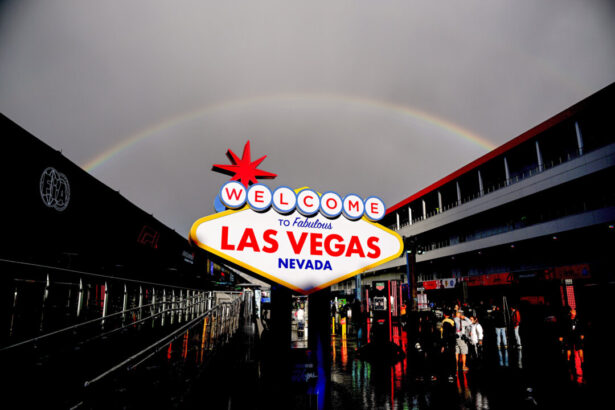 las-vegas-locals-say-hidden-fees,-less-value-are-driving-away-tourists