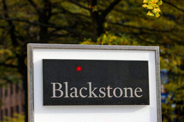 blackstone-launches-unit-to-bring-private-market-investments-to-401(k)-plans