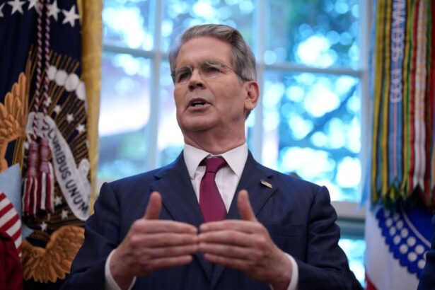 us-expects-japan-to-halt-russian-energy-imports,-bessent-says