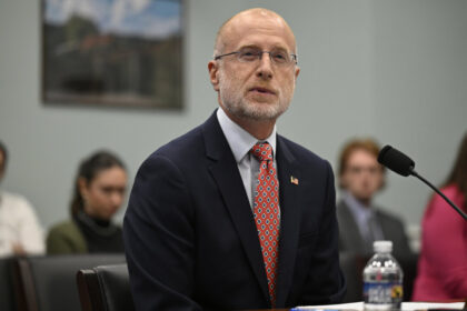 fcc-moves-to-bar-hong-kong-telecom-carrier-from-us-networks
