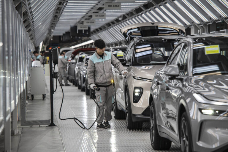 rights-groups-urge-ottawa-to-maintain-chinese-ev-tariffs-amid-canola-dispute