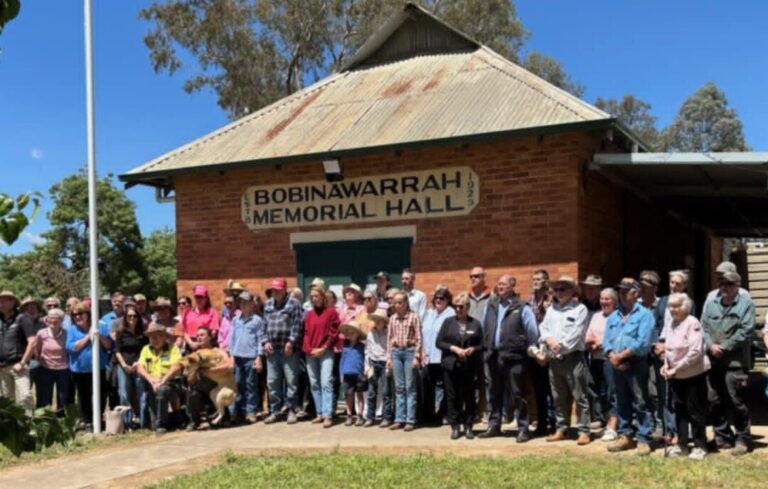 farmer-warns-of-fire-and-insurance-costs-as-$750-million-solar-farm-moves-next-door