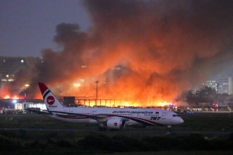 flights-resume-at-dhaka-airport-after-fire-forced-operations-to-halt