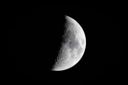 russia-announces-plan-to-put-power-plant-on-the-moon-by-2036