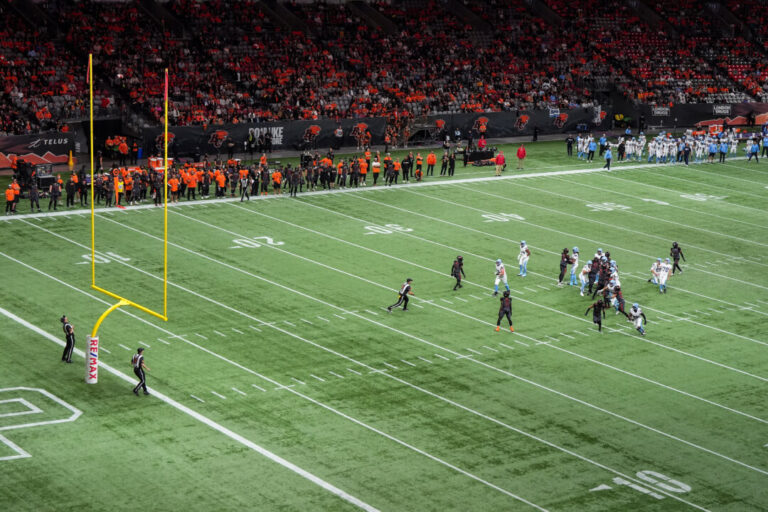 plurality-of-cfl-fans-ok-with-making-game-more-like-nfl,-but-say-now-not-the-right-time:-poll