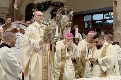 midnight-mass-held-at-bethlehem’s-nativity-church