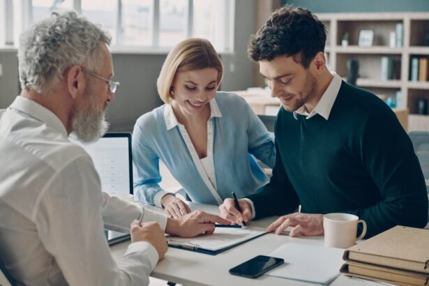 financial-advisor-vs.-accountant:-who-do-you-actually-need?