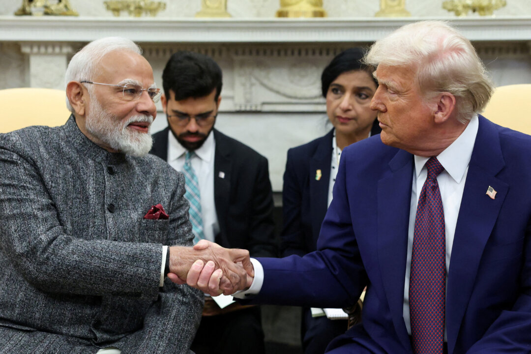 trump-vows-india’s-‘massive-tariffs’-will-remain-until-russian-oil-imports-stop