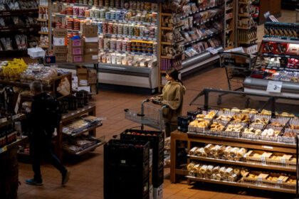 canada’s-annual-inflation-rate-rises-to-2.4%-in-september