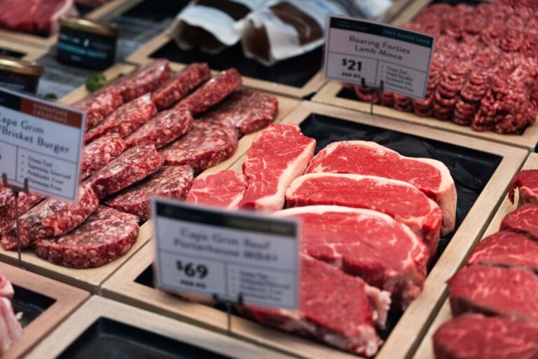 australia-lifts-bio-restrictions-on-us-beef-in-bid-to-defuse-tariff-standoff