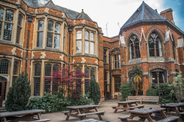 oxford-union-president-elect-who-celebrated-charlie-kirk-shooting-ousted