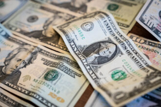 us-dollar-poised-for-largest-annual-decline-since-2003