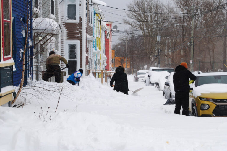 snow,-freezing-rain,-and-extreme-cold-make-for-a-wintry-boxing-day-across-the-country