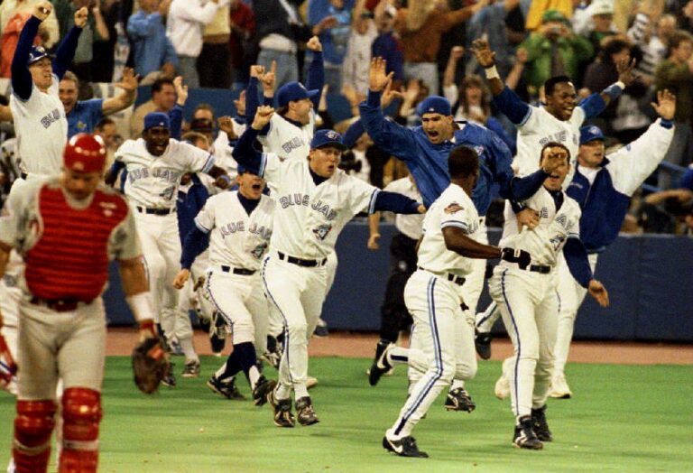 ‘they-got-this’:-blue-jays-fans-recall-1993-world-series-win,-look-forward-to-reliving-the-celebration
