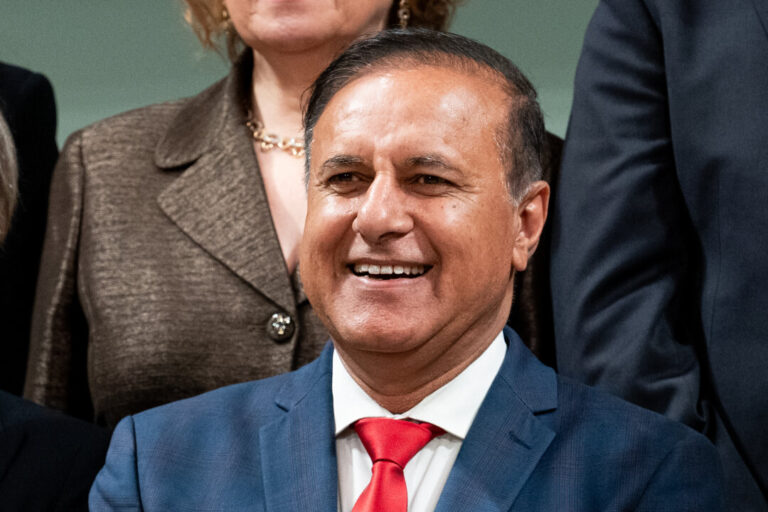 treasury-board-minister-silent-on-details-of-plan-to-shrink-federal-public-service