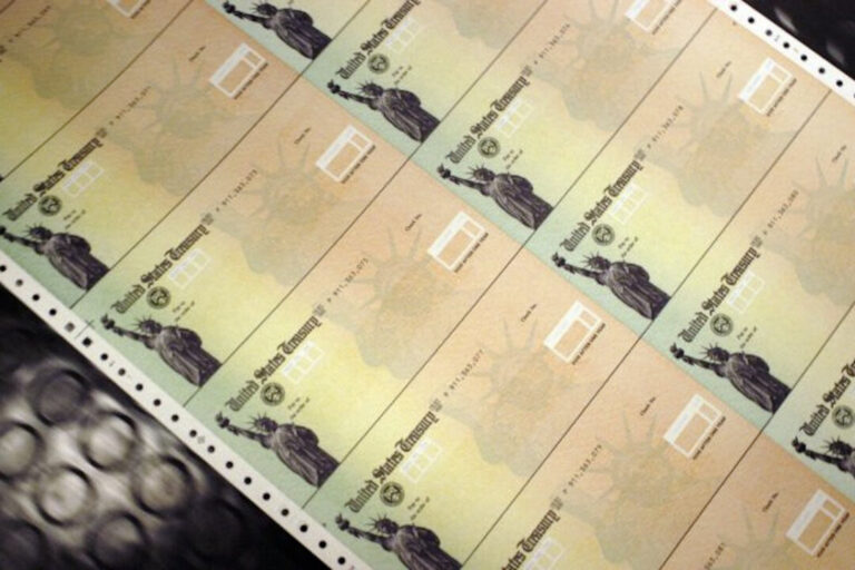 social-security-announces-2026-payment-adjustment:-4-things-to-know