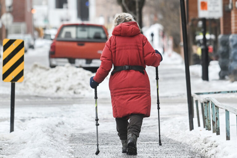 grounded-flights,-power-outages-as-winter-storm-hits-eastern-canada