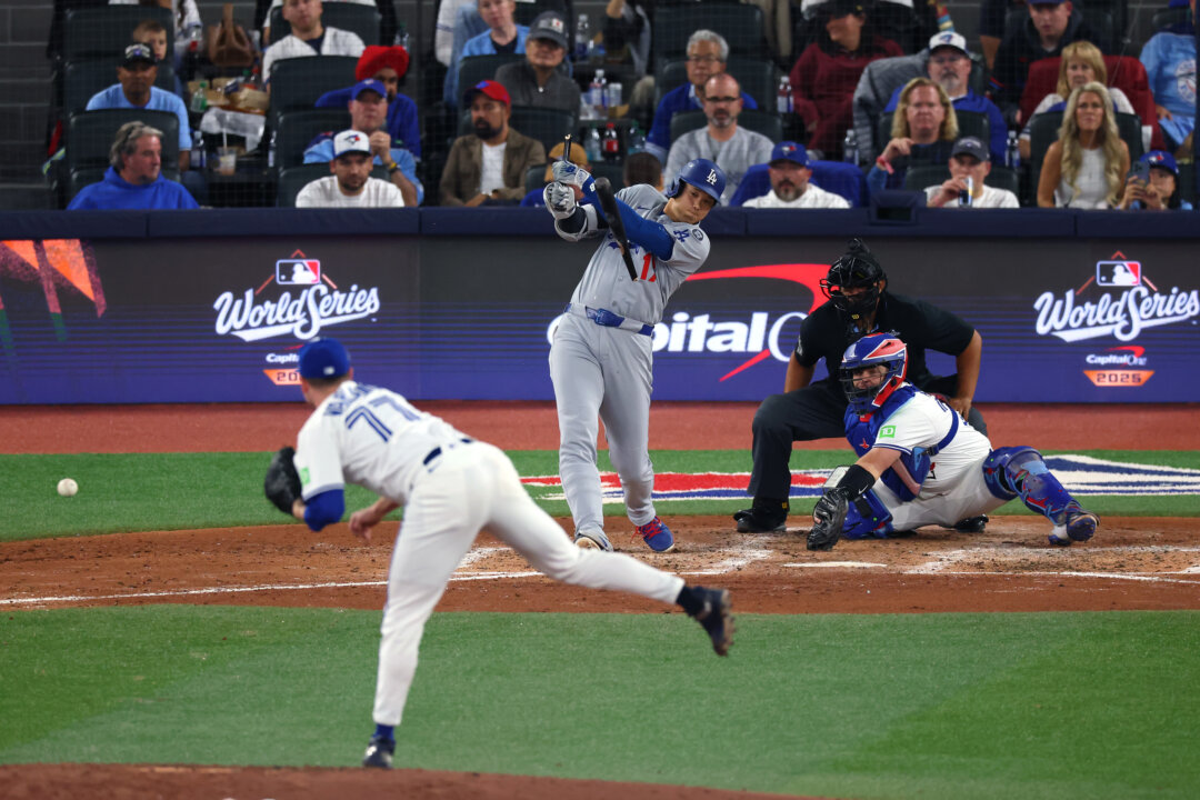 dodgers-take-game-2-of-the-world-series-to-even-series-with-blue-jays