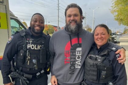 ‘this-is-not-what-i-was-expecting-today’:-ottawa-police-officers-deliver-baby-on-side-of-highway