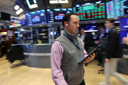 wall-street-review:-dow-surges-past-47,000-amid-strong-earnings,-lower-than-expected-inflation