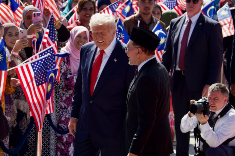 trump-arrives-in-malaysia-in-1st-stop-of-multi-city-asia-visit