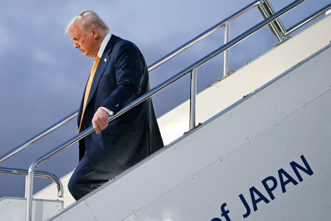 trump-prepares-to-meet-japan’s-new-leader-following-deals-made-at-asean-summit