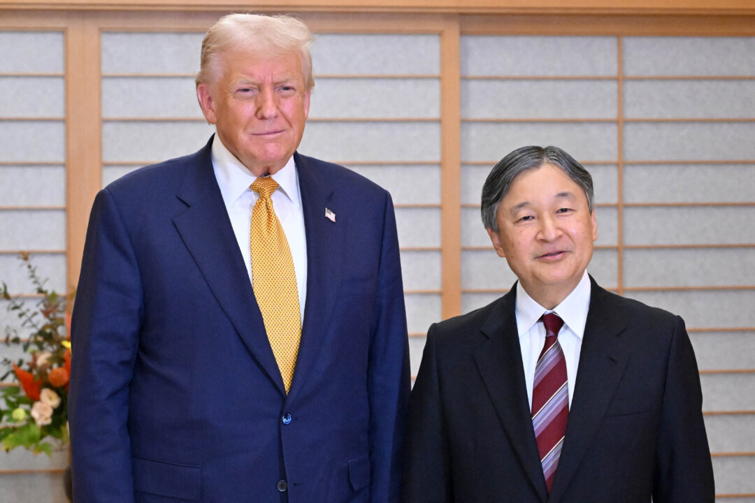 japanese-monarch-hosts-trump-at-imperial-palace