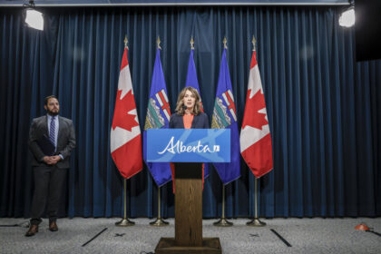 alberta-to-invoke-notwithstanding-clause-to-end-teachers’-strike