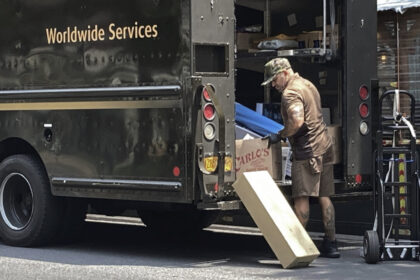 ups-cuts-34,000-jobs-in-sweeping-cost-overhaul,-exceeding-earlier-layoff-target