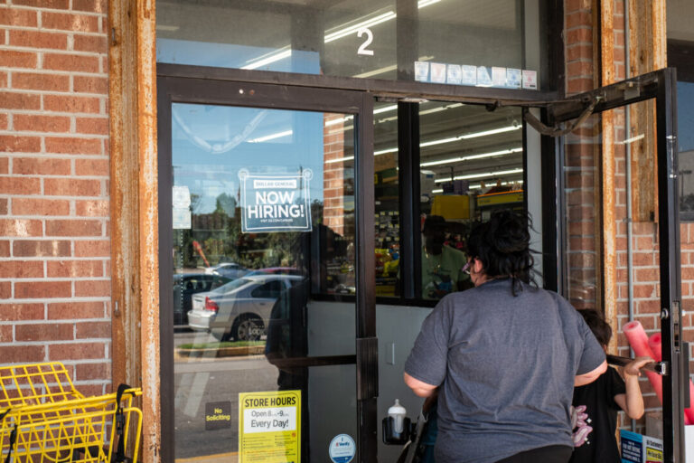 hiring-picks-up-amid-steady-weekly-job-growth-in-us-private-sector:-adp