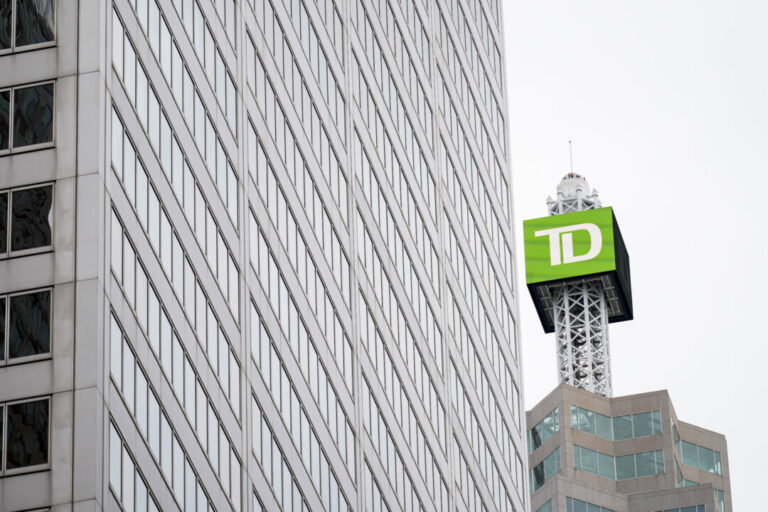 drop-in-immigration-‘timely’-for-canadian-economy-faced-with-tariffs-pressure:-td-bank