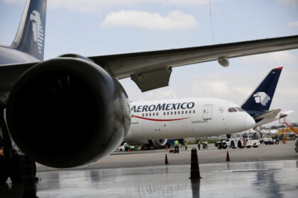 us-revokes-approval-for-13-mexican-airline-routes,-citing-violations-of-aviation-agreement