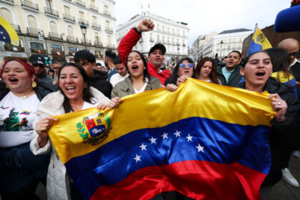 venezuelans-at-home,-abroad-celebrate-maduro’s-capture,-but-question-what-comes-next