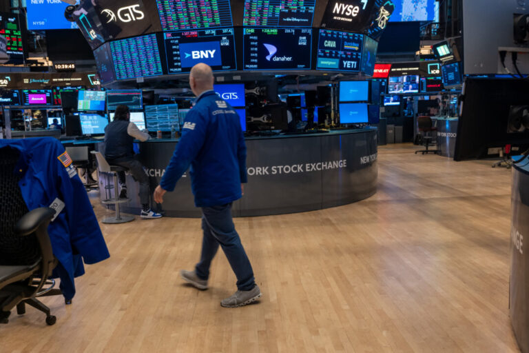 fiserv’s-stock-plummets-44-percent-on-earnings-miss-and-revised-annual-forecast