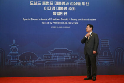 seoul-risks-crippling-key-industries,-economic-retaliation-with-deeper-china-ties:-analysts
