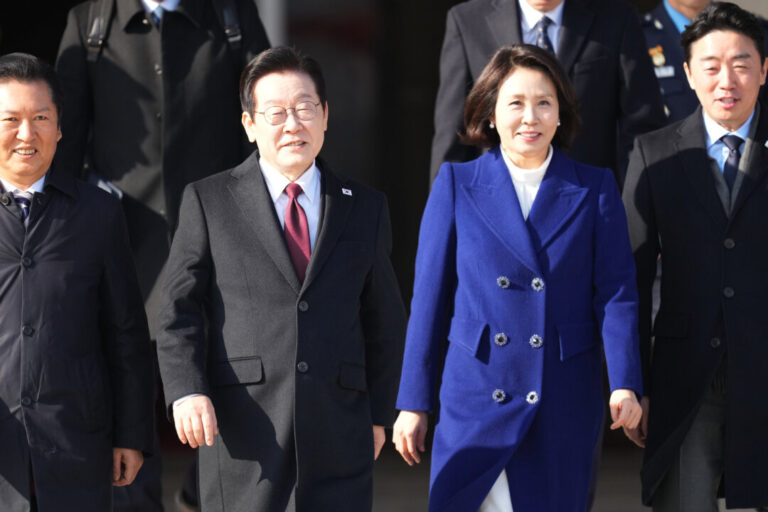 south-korea’s-lee-begins-china-visit-amid-regional-tensions