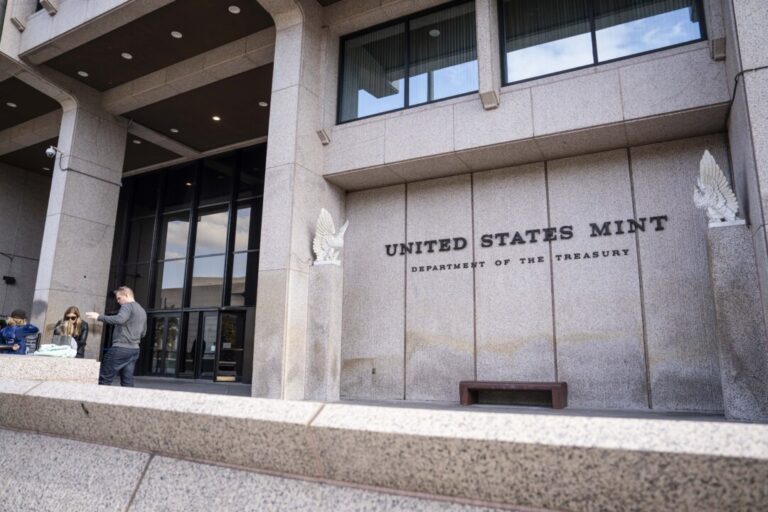 us-mint-releases-coin-series-marking-america’s-250th-anniversary-of-independence