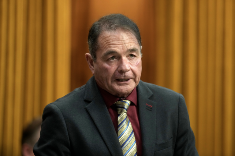 tory-mp-publicly-rejects-liberal-invitation-to-cross-floor